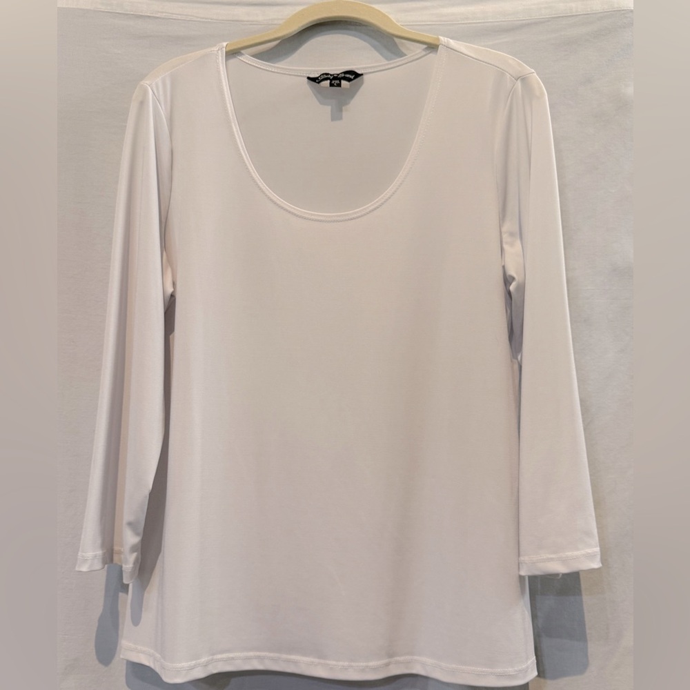 NEW - Slinky Brand Elegant White No Wrinkle Women's Top